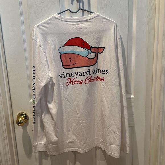 Vineyard Vines white Long-Sleeve Mr. Claus Whale Pocket T-Shirt large nwt - Picture 2 of 5